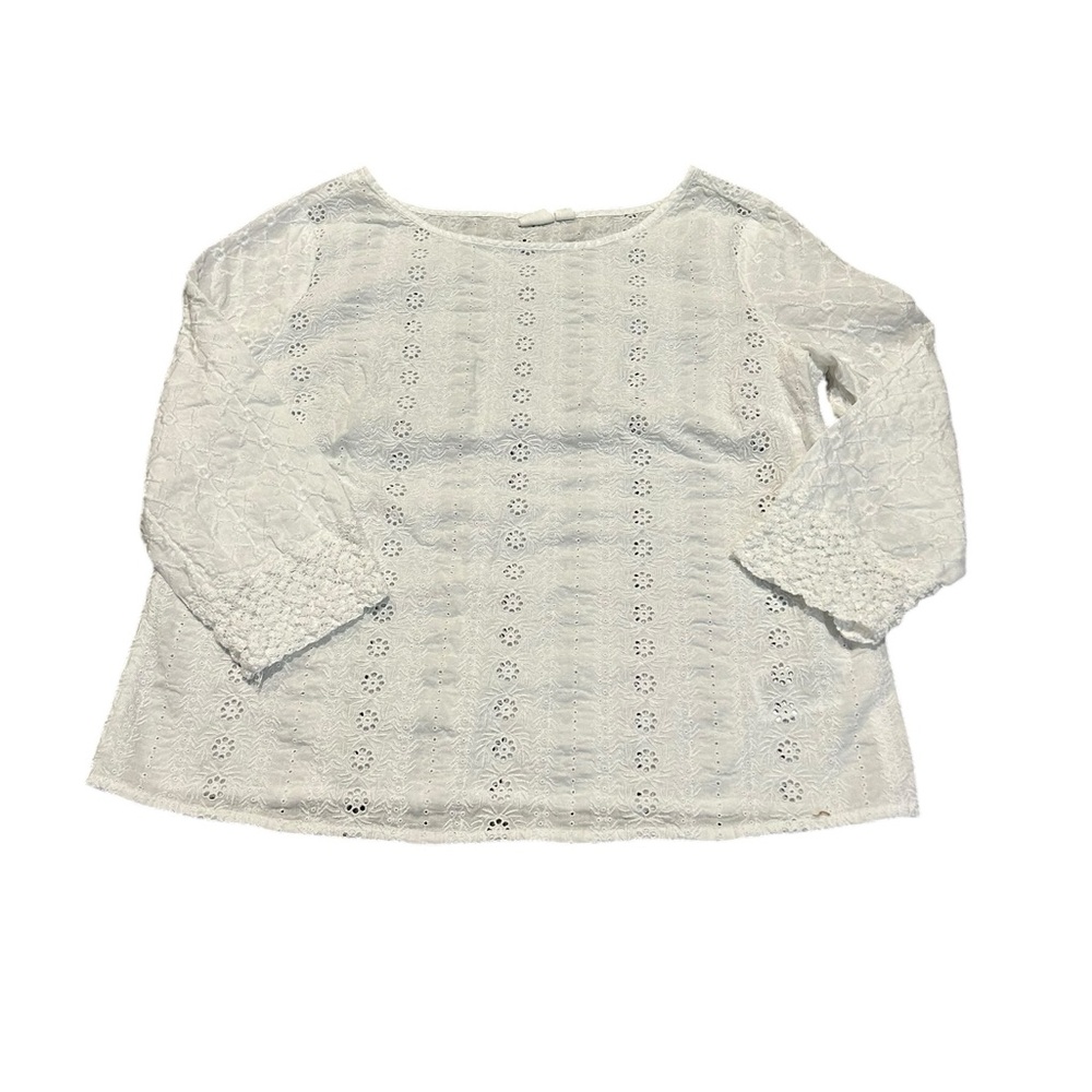 GAP white eyelet blouse with cropped sleeves